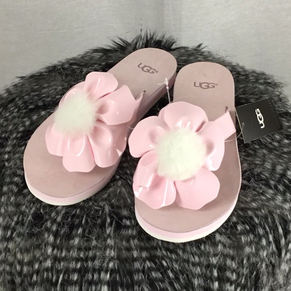 ugg poppy flip flops